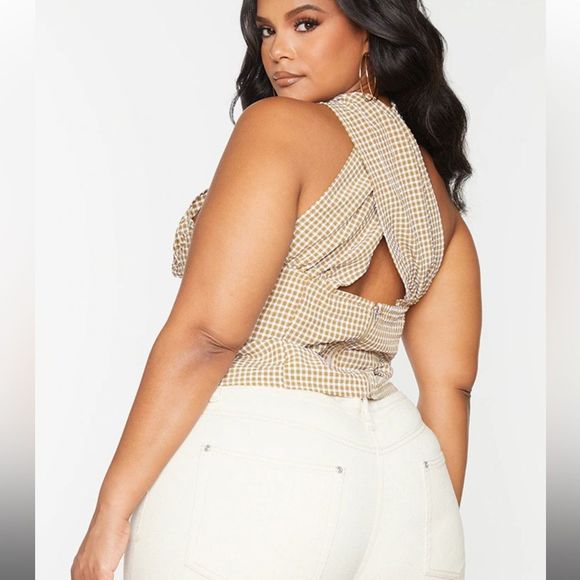 PrettyLittleThing Plus Brown Check Print Cross Over Top Plus 14 - Picture 2 of 7